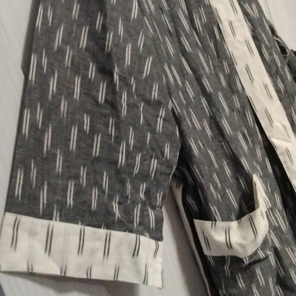 Karu Rob one sz fit tall color gray & ivore in good conditon - Picture 5 of 8